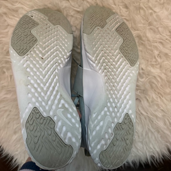 Nike Renew In-Season training sneakers, gray w/ elastic band & branding Sz 11 - Picture 3 of 10